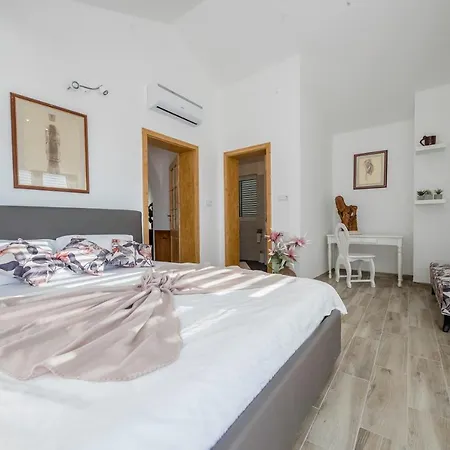 Apartment Starcevic Kampor